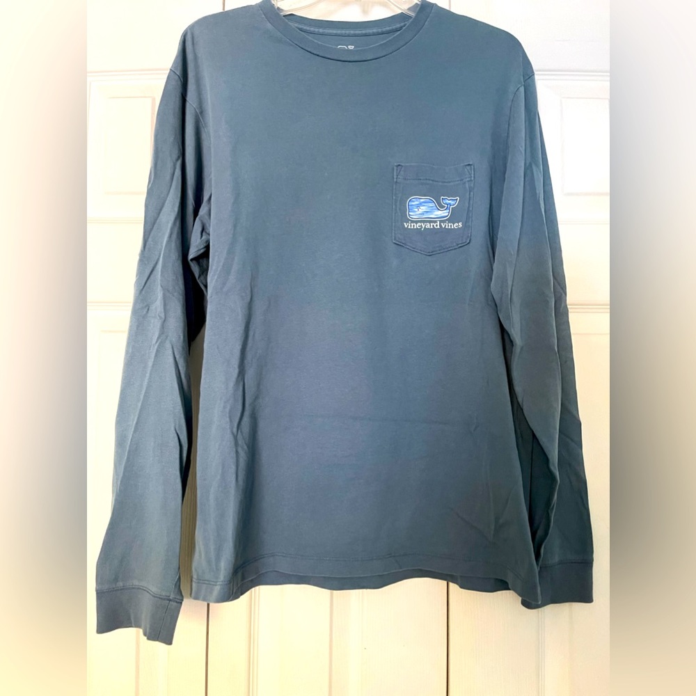 Vineyard Vines T-shirt